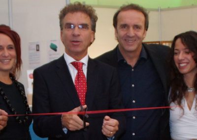 1-fiera-del-ben-essere-castione-2016ctaglio-nastro-con-il-sindaco-di-arbedo-castione